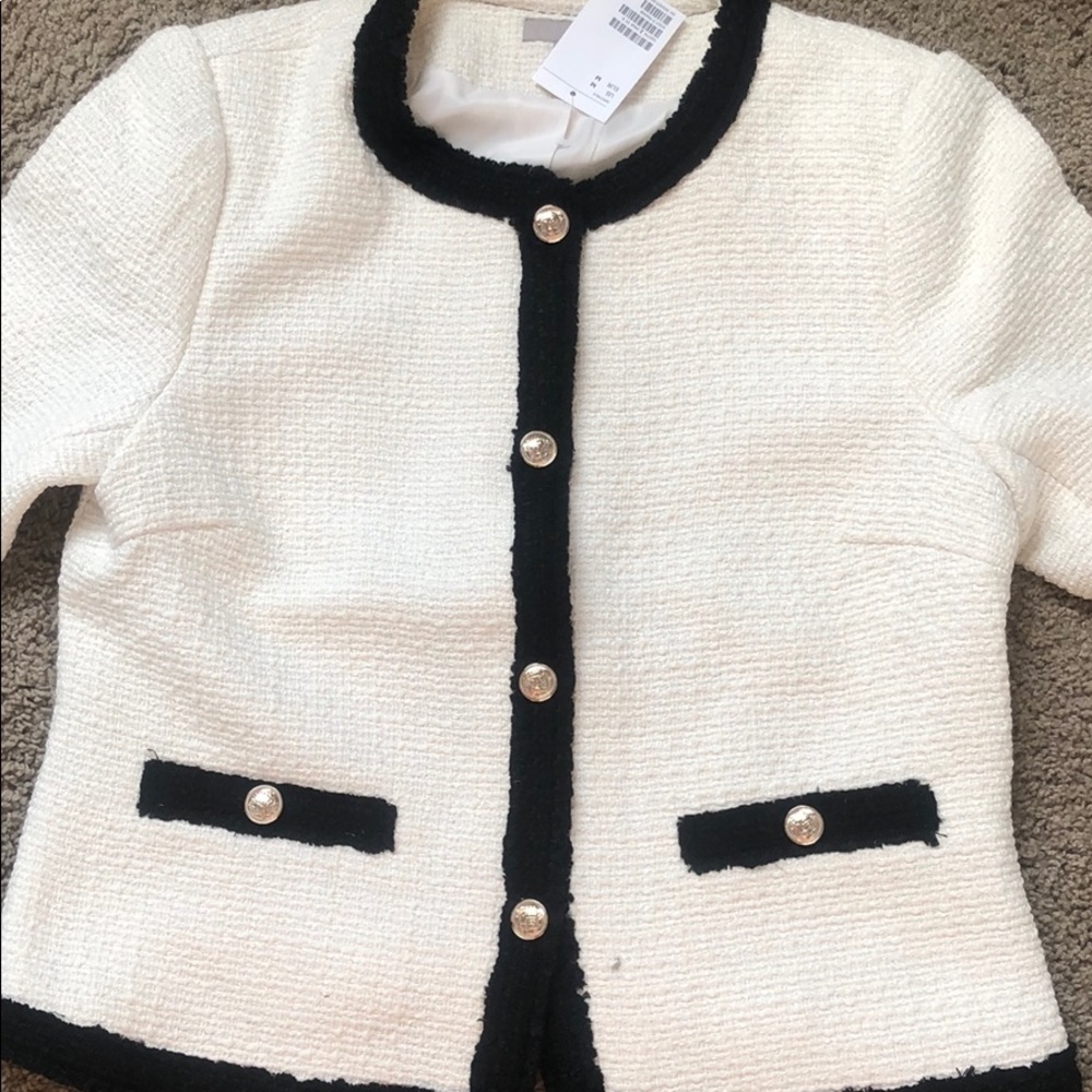 I am selling brand new clothes